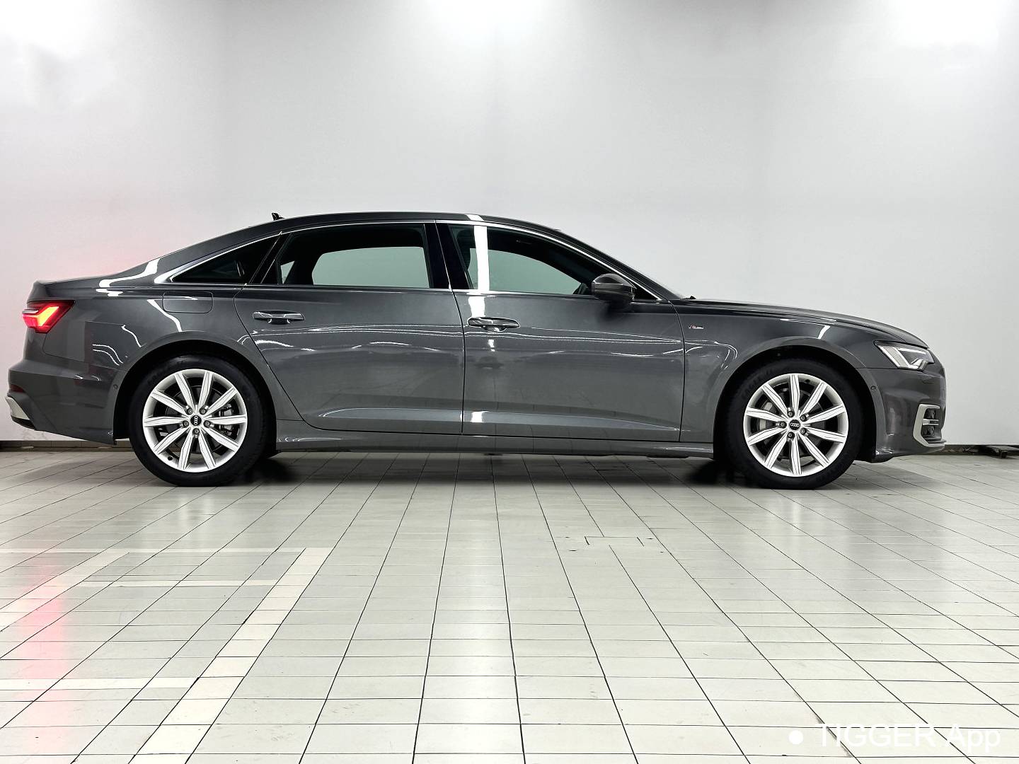 Audi 2024 A6L 2.0TFSI 45TFSI Select Dynamic Automatic Transmission