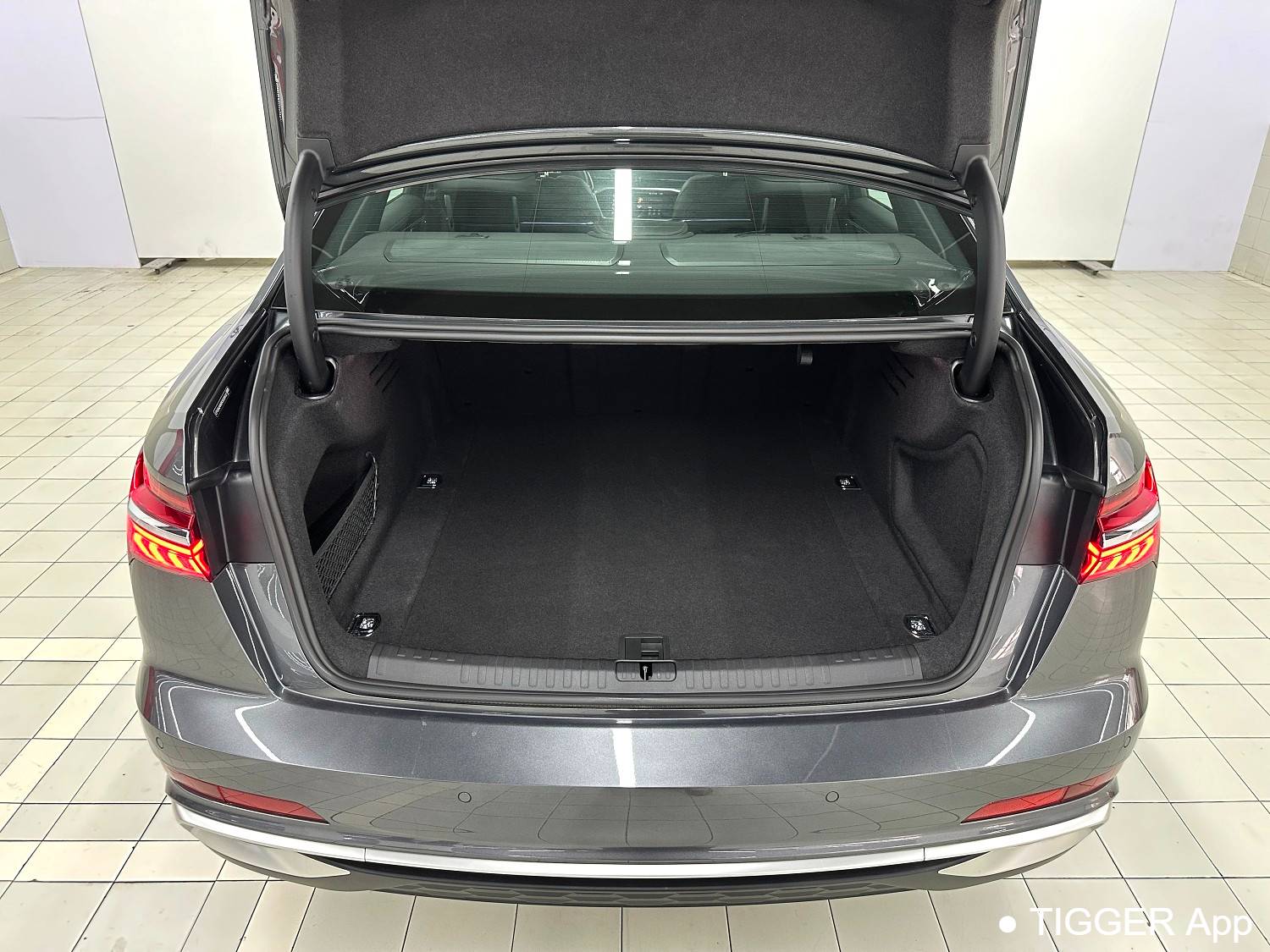 Audi 2024 A6L 2.0TFSI 45TFSI Select Dynamic Automatic Transmission