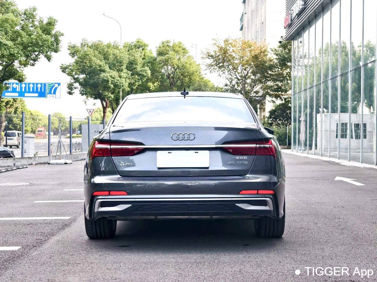 Audi 2024 A6L 2.0TFSI 45TFSI Select Dynamic Automatic Transmission