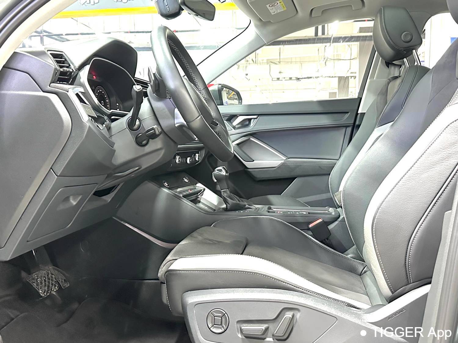 Audi 2023 Q3 1.4TFSI 35TFSI Sporty Style Automatic Transmission