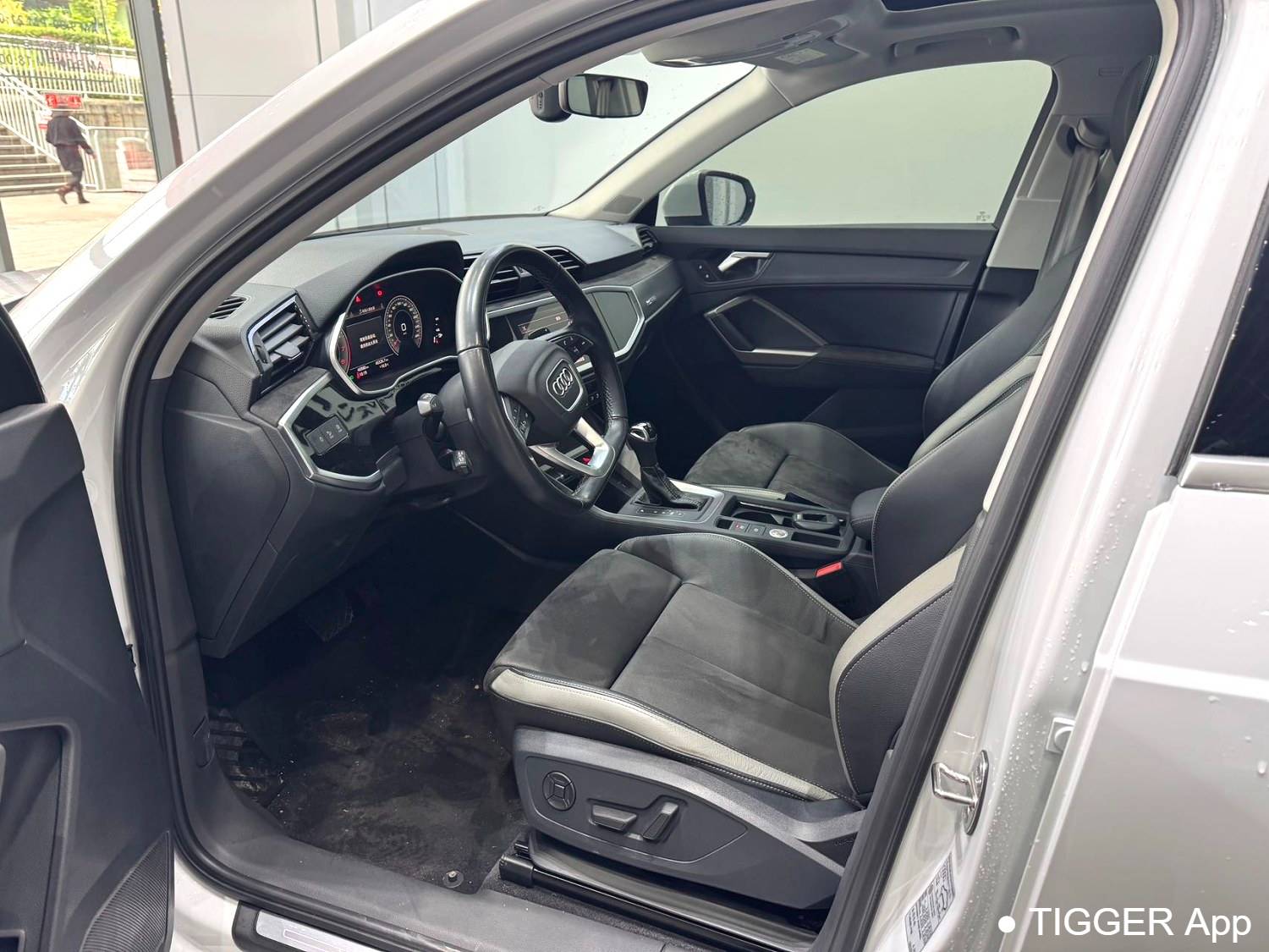 Audi 2023 Q3 1.4TFSI 35TFSI Sporty Style Automatic Transmission