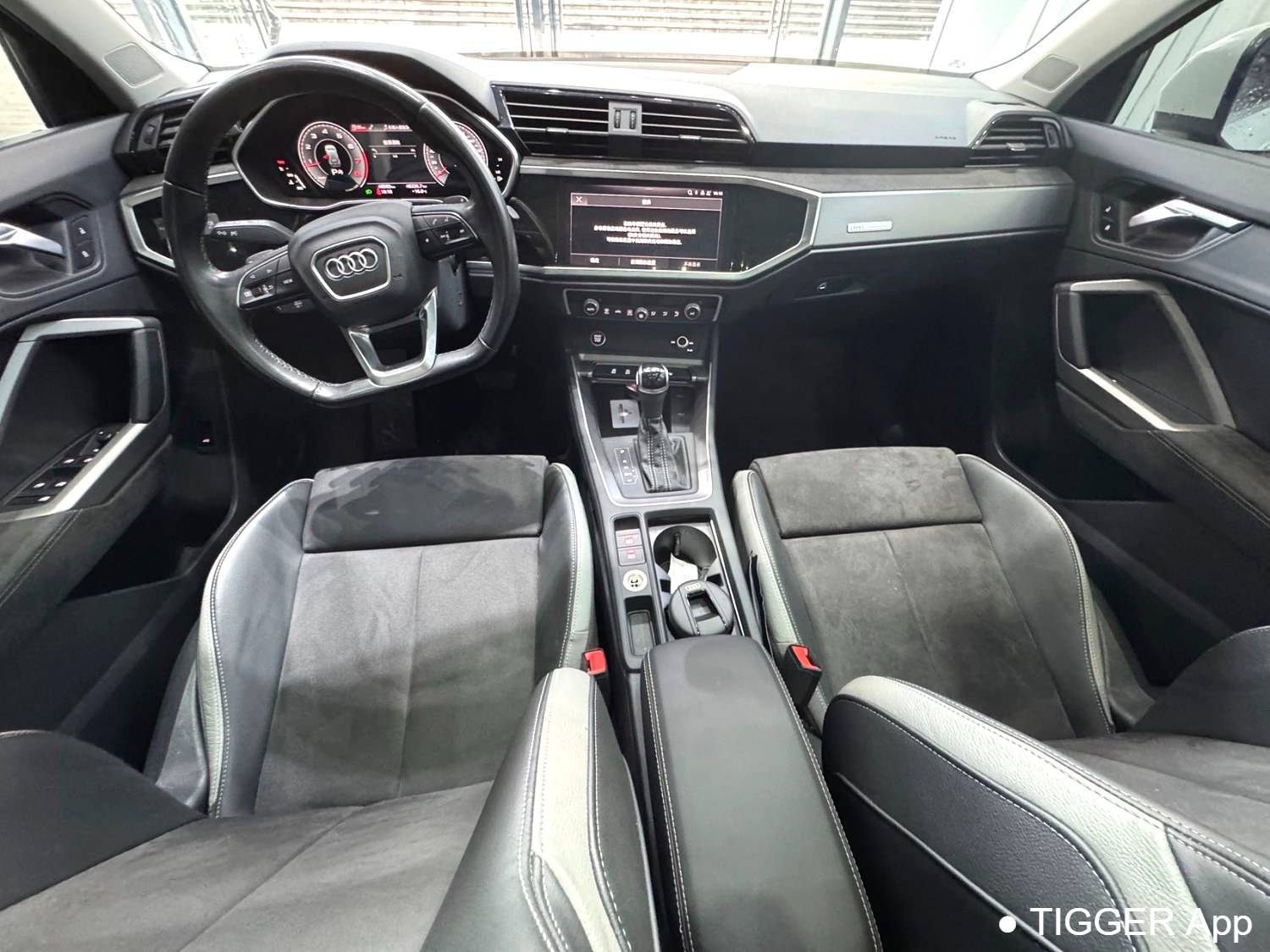 Audi 2023 Q3 1.4TFSI 35TFSI Sporty Style Automatic Transmission