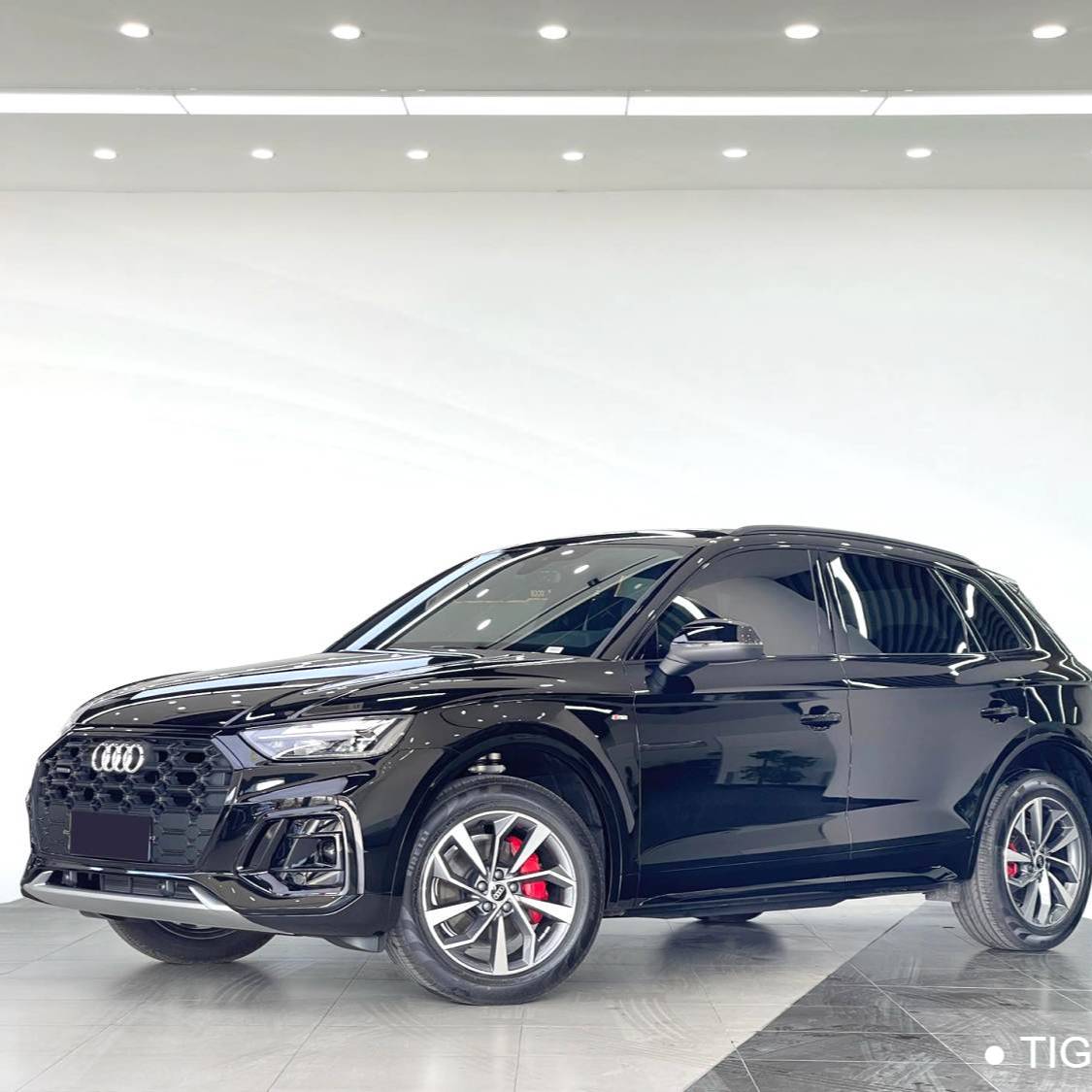 Audi 2025 Q5L 2.0TFSI 40TFSI Luxury Dynamic Automatic Transmission 二手车