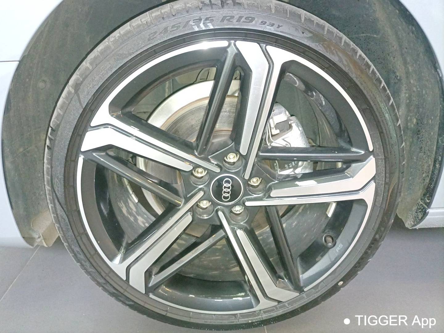 Audi 2024 A4L 2.0TFSI 40TFSI Luxury Dynamic Automatic Transmission