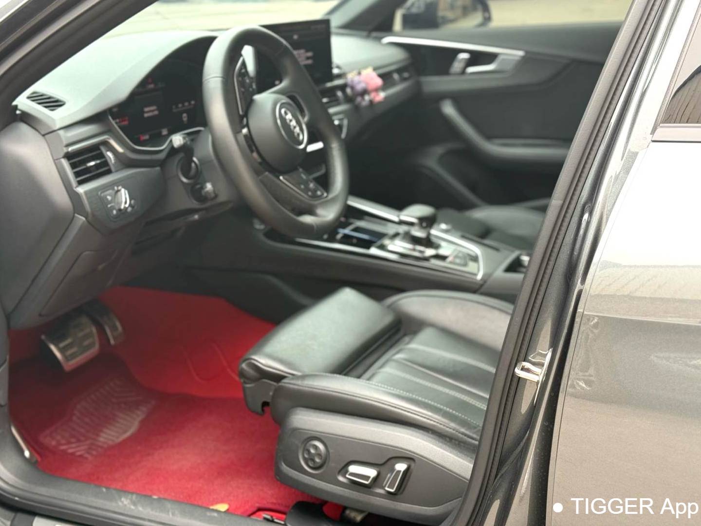 Audi 2024 A4L 2.0TFSI 40TFSI Luxury Dynamic (Starry Night Edition) Automatic Transmission