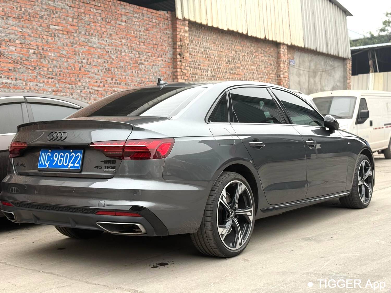 Audi 2024 A4L 2.0TFSI 40TFSI Luxury Dynamic (Starry Night Edition) Automatic Transmission