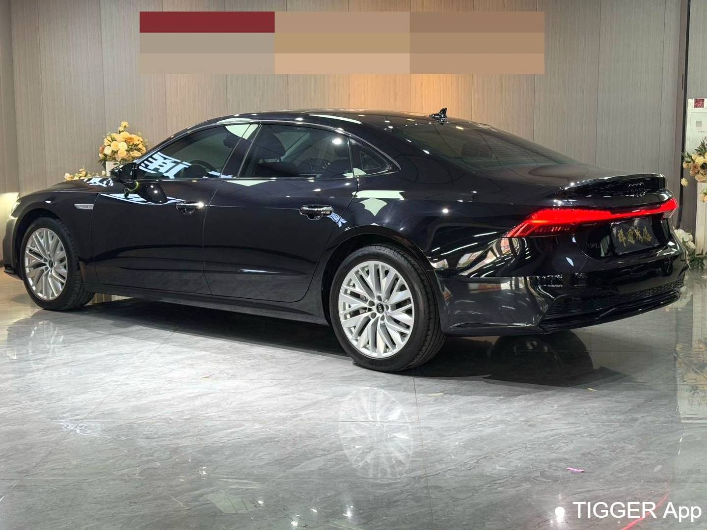 Audi 2024 A7L 2.0TFSI 45TFSI S-line Dreaming Flow Crystal Package Automatic Transmission