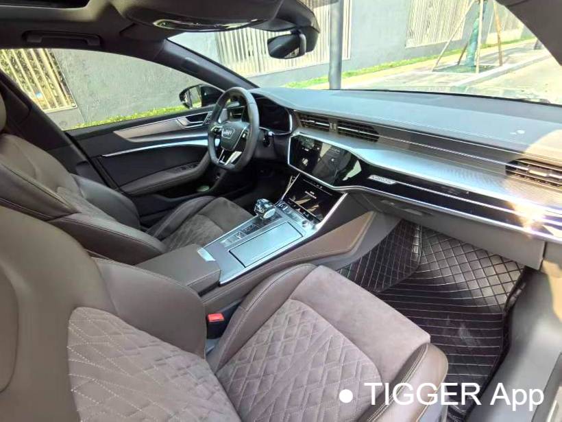 Audi 2022 A7L 2.0TFSI 45TFSI Quattro S-line Paladin Automatic Transmission