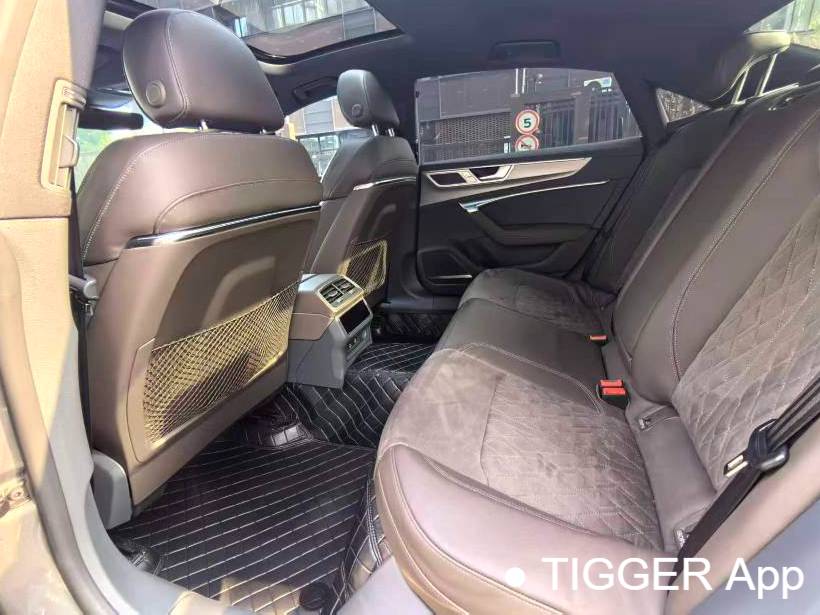 Audi 2022 A7L 2.0TFSI 45TFSI Quattro S-line Paladin Automatic Transmission