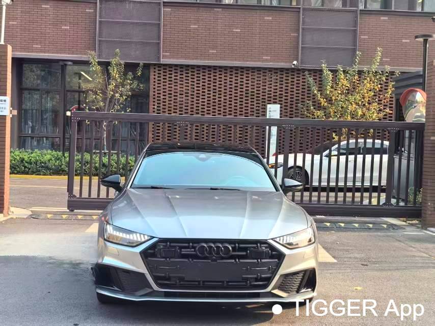 Audi 2022 A7L 2.0TFSI 45TFSI Quattro S-line Paladin Automatic Transmission