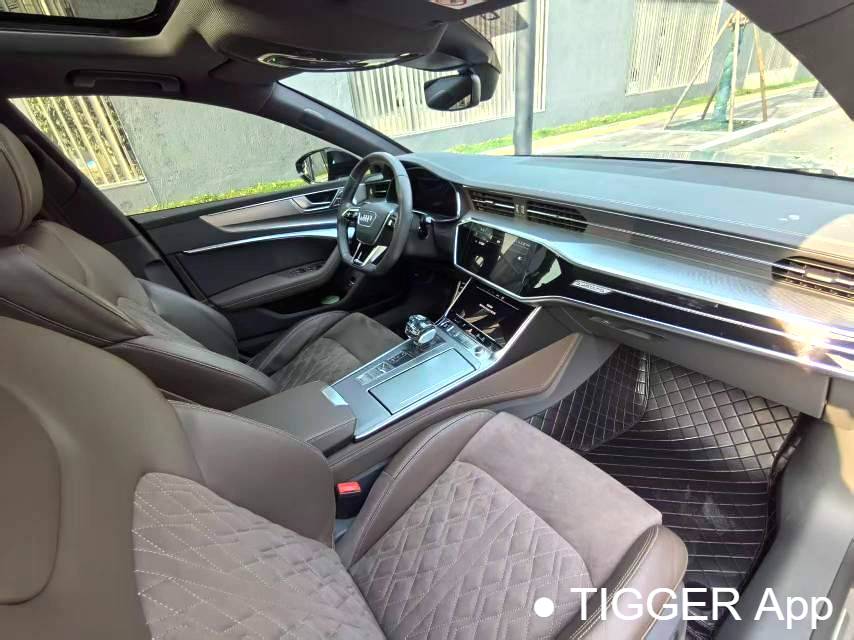 Audi 2022 A7L 2.0TFSI 45TFSI Quattro S-line Paladin Automatic Transmission