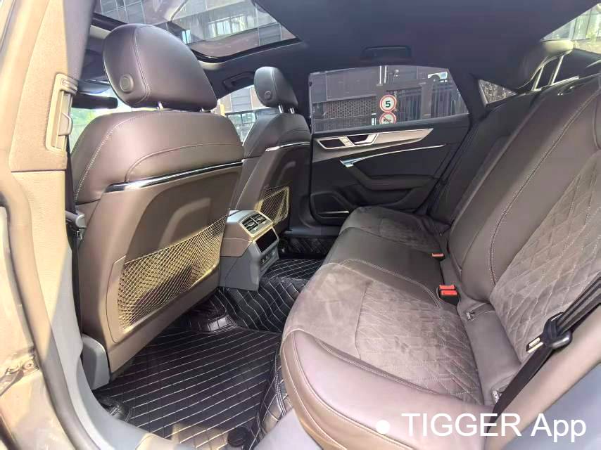 Audi 2022 A7L 2.0TFSI 45TFSI Quattro S-line Paladin Automatic Transmission