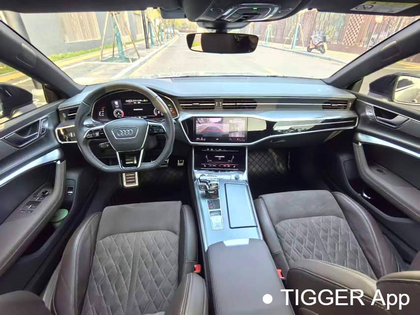 Audi 2022 A7L 2.0TFSI 45TFSI Quattro S-line Paladin Automatic Transmission