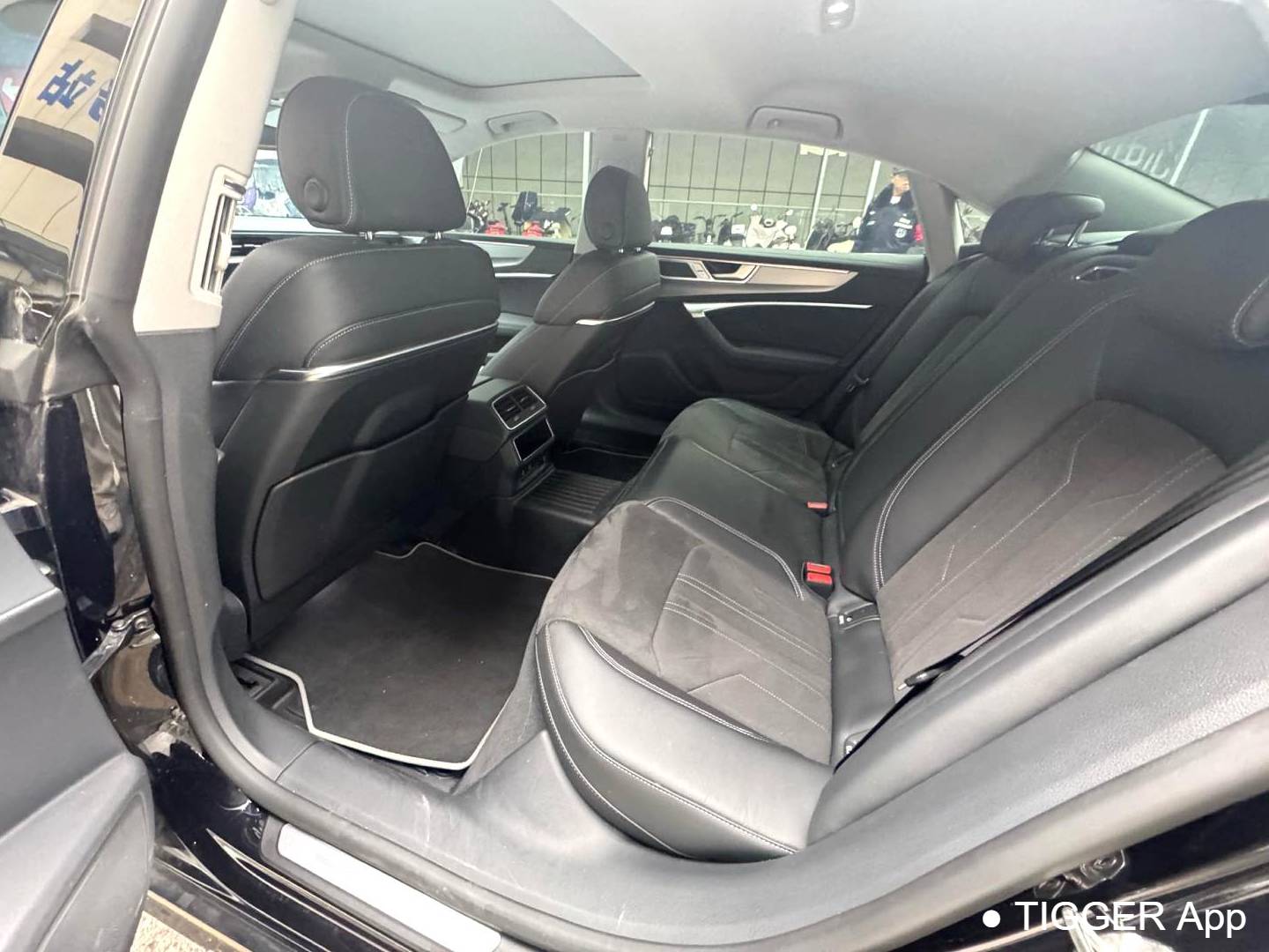 Audi 2024 A7L 2.0TFSI 45TFSI Luxury Automatic Transmission