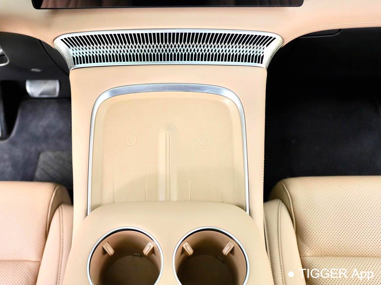 XPENG 2024 Model X9 702 Ultra-Long Range Max Automatic