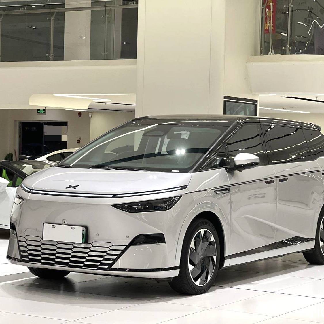 XPENG 2024 X9 702 Long Range Max Automatic Transmission Used Car