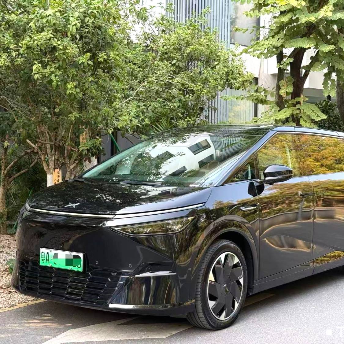 XPENG 2024 X9 702 Long Range Max Automatic Transmission Used Car