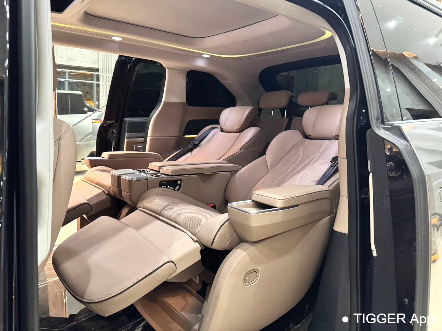 XPENG 2024 X9 702 Ultra Long Range Pro Automatic Transmission