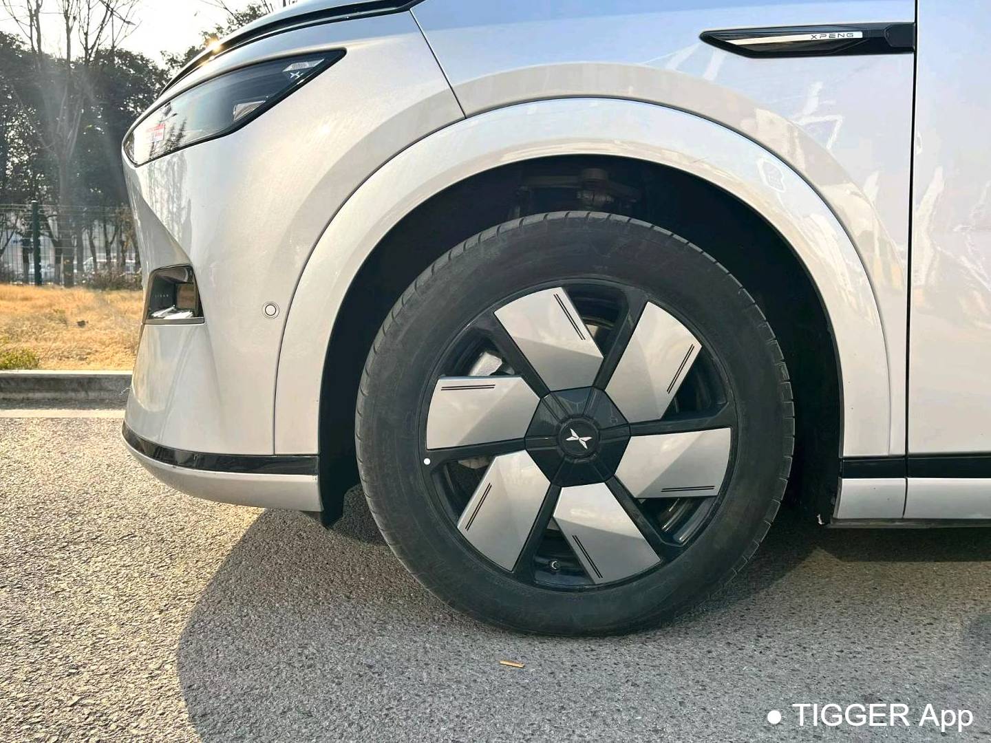 XPENG 2024 X9 640 four-wheel drive high-performance Max automatic transmission