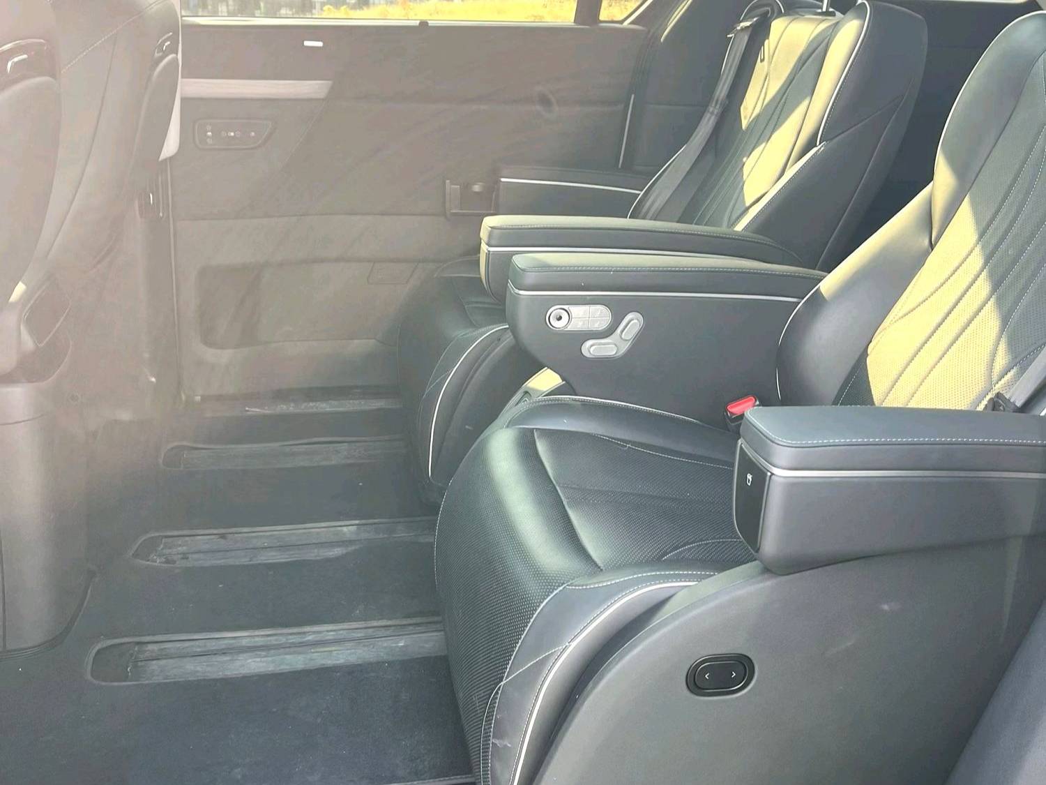 XPENG 2024 X9 640 four-wheel drive high-performance Max automatic transmission