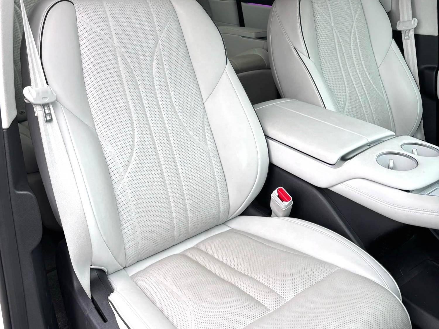 XPENG 2024 X9 640 four-wheel drive high-performance Max automatic transmission