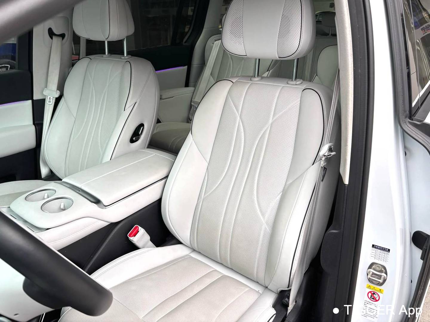 XPENG 2024 X9 640 four-wheel drive high-performance Max automatic transmission