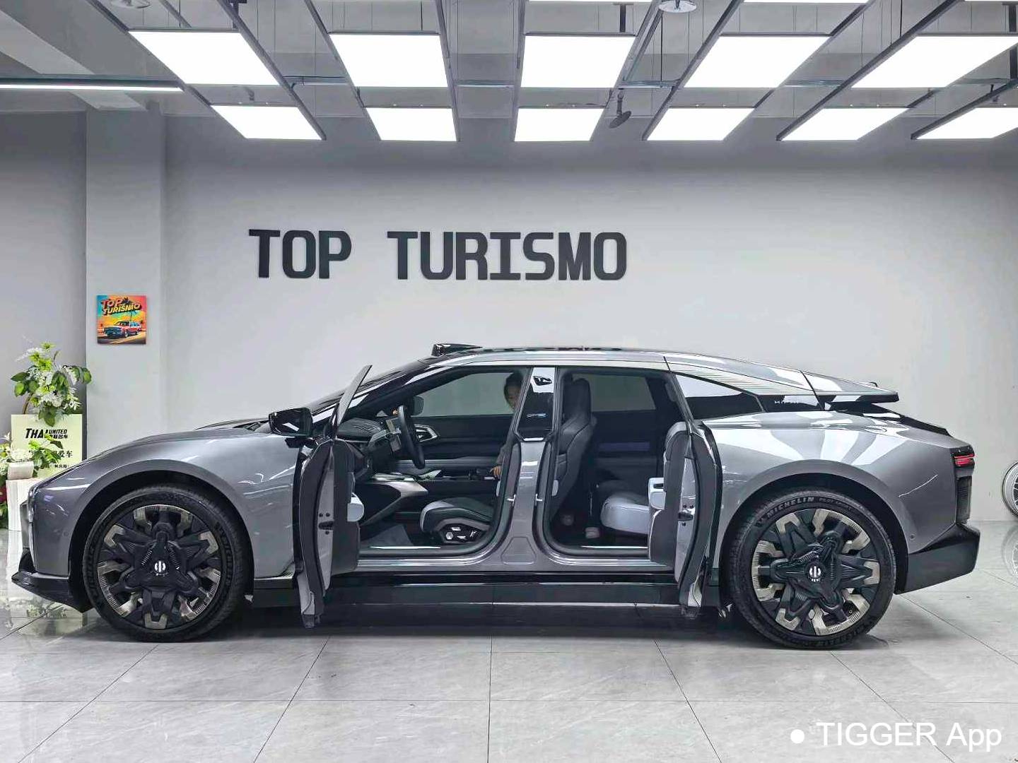 HiPhi  2023 HiPhi Z 5-seater automatic transmission