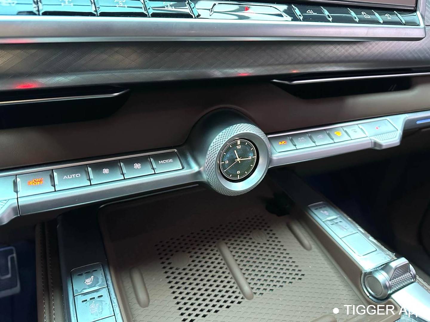 TANK  2024 TANK  700 Hi4-T 3.0T Ultimate Edition Automatic Transmission