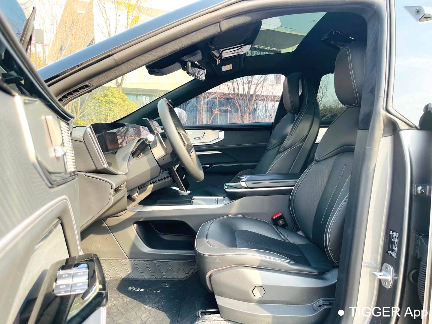 HiPhi 2023 HiPhi Y 810km Long Range Automatic Transmission