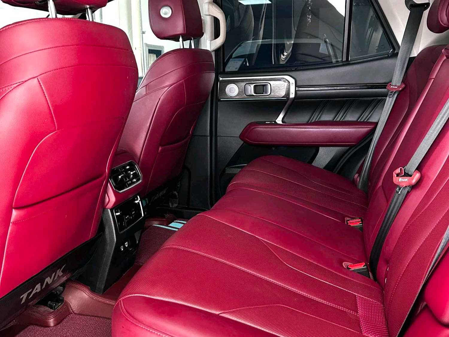 TANK 2024 TANK 400 Hi4-T 2.0T Off road Edition Automatic Transmission