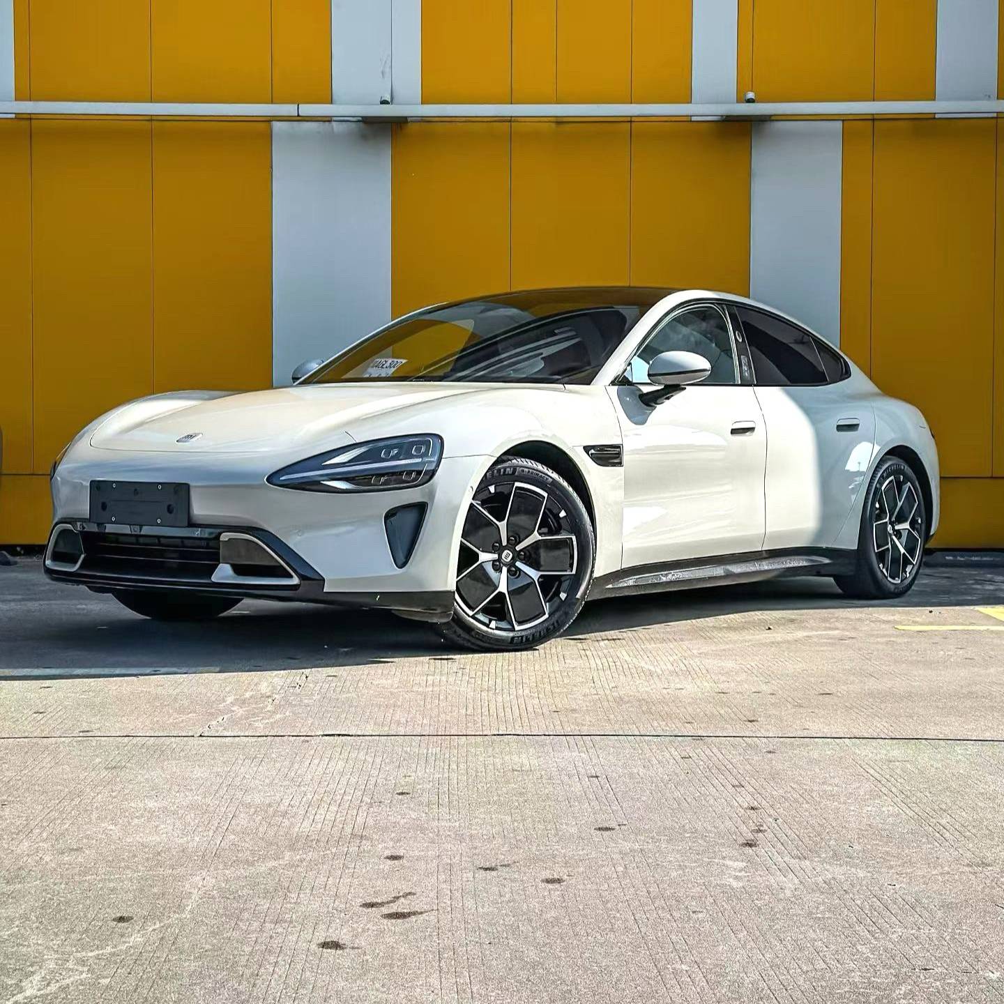 Xiaomi 2024 SU7 700km rear wheel drive standard founding version automatic transmission Used Car