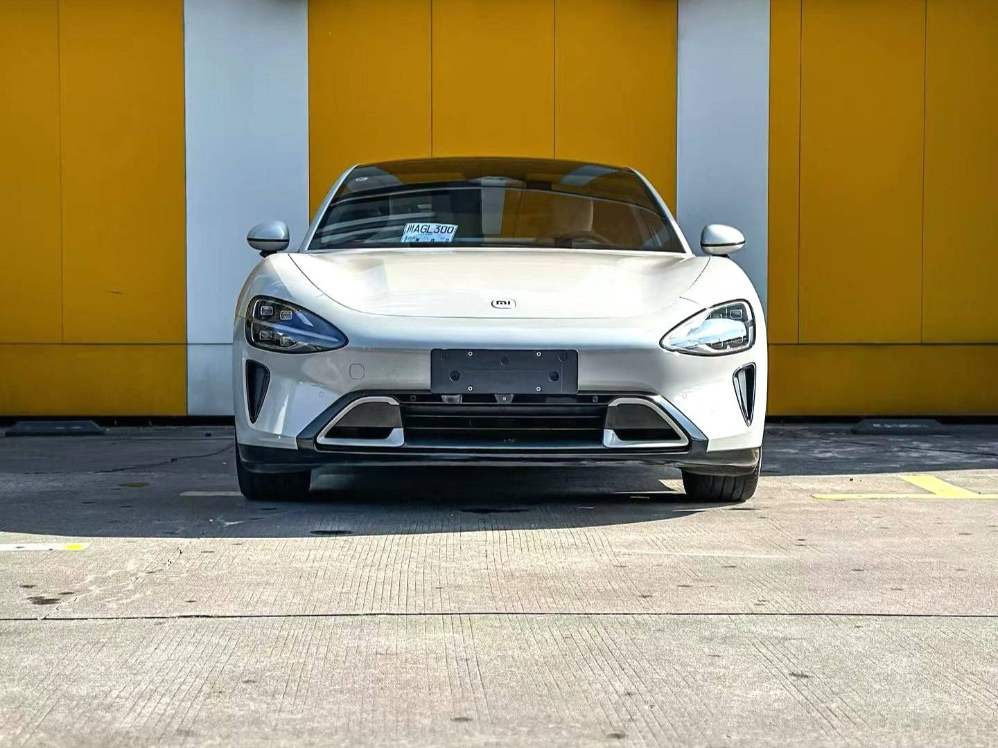 Xiaomi 2024 SU7 700km rear wheel drive standard founding version automatic transmission