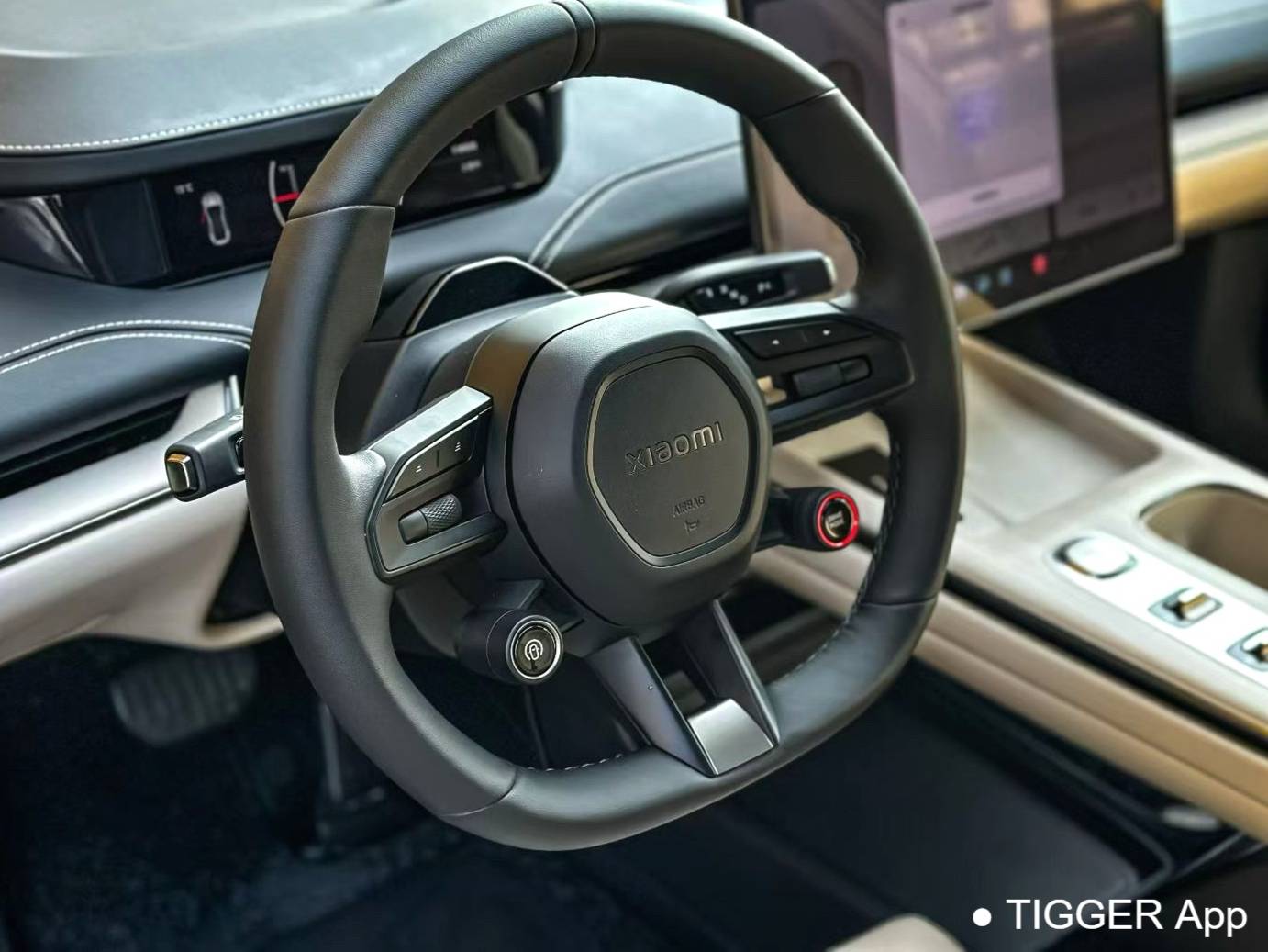 Xiaomi 2024 SU7 700km rear wheel drive standard founding version automatic transmission