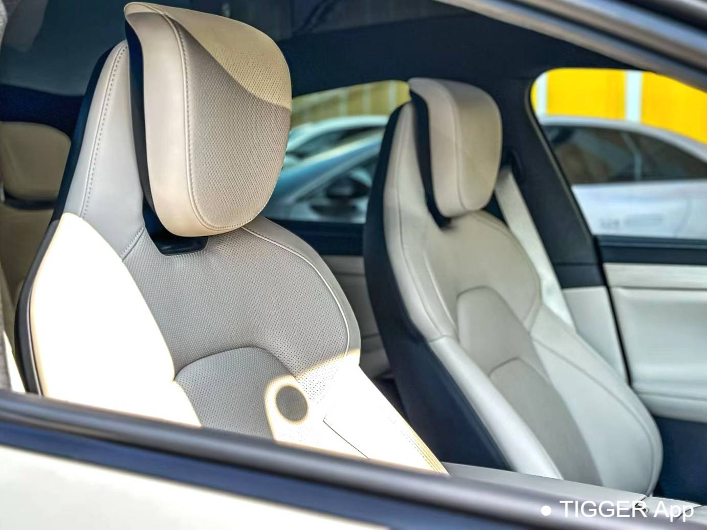 Xiaomi 2024 SU7 700km rear wheel drive standard founding version automatic transmission