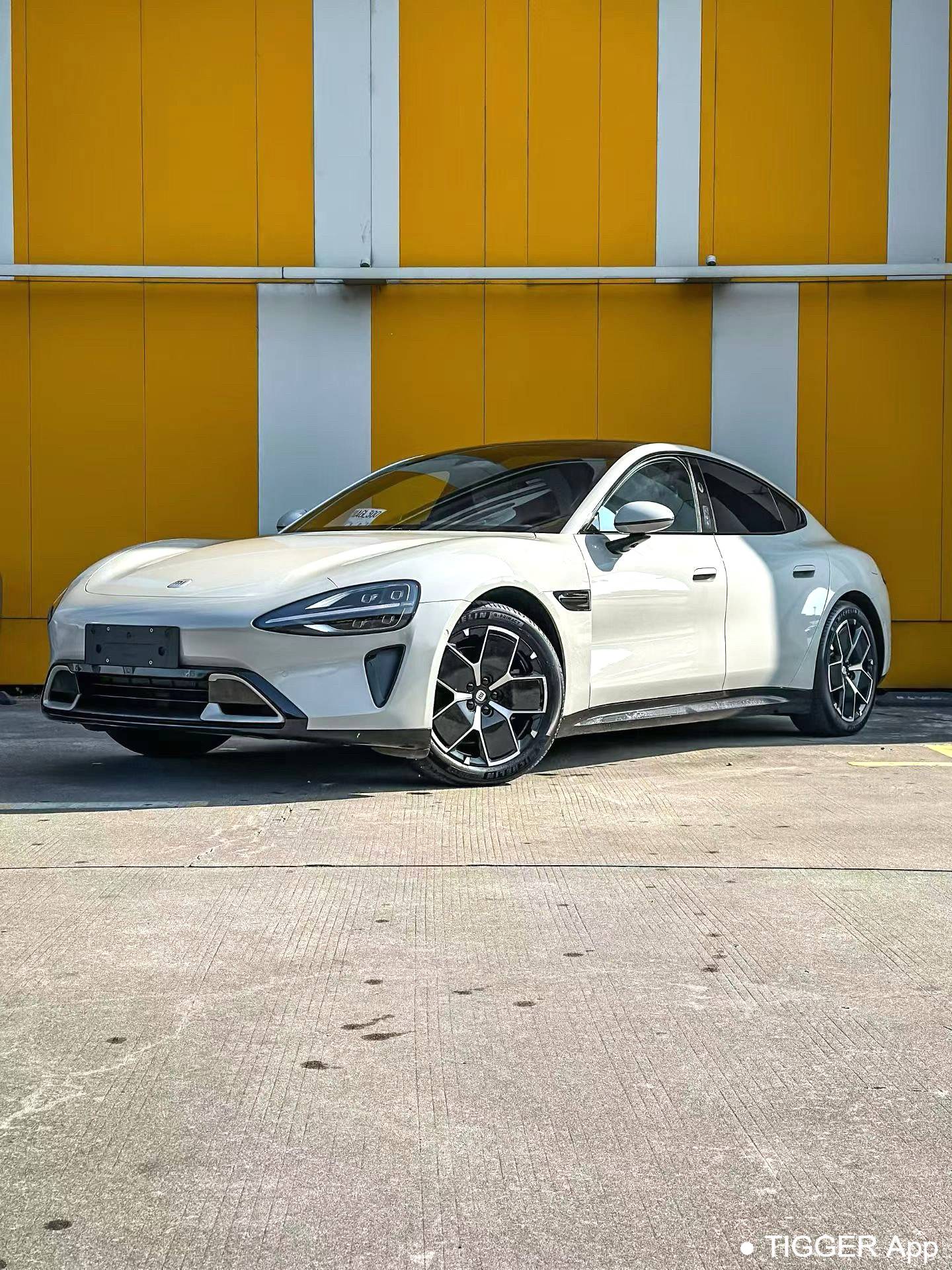 used Xiaomi 2024 SU7 700km rear wheel drive standard founding version automatic transmission