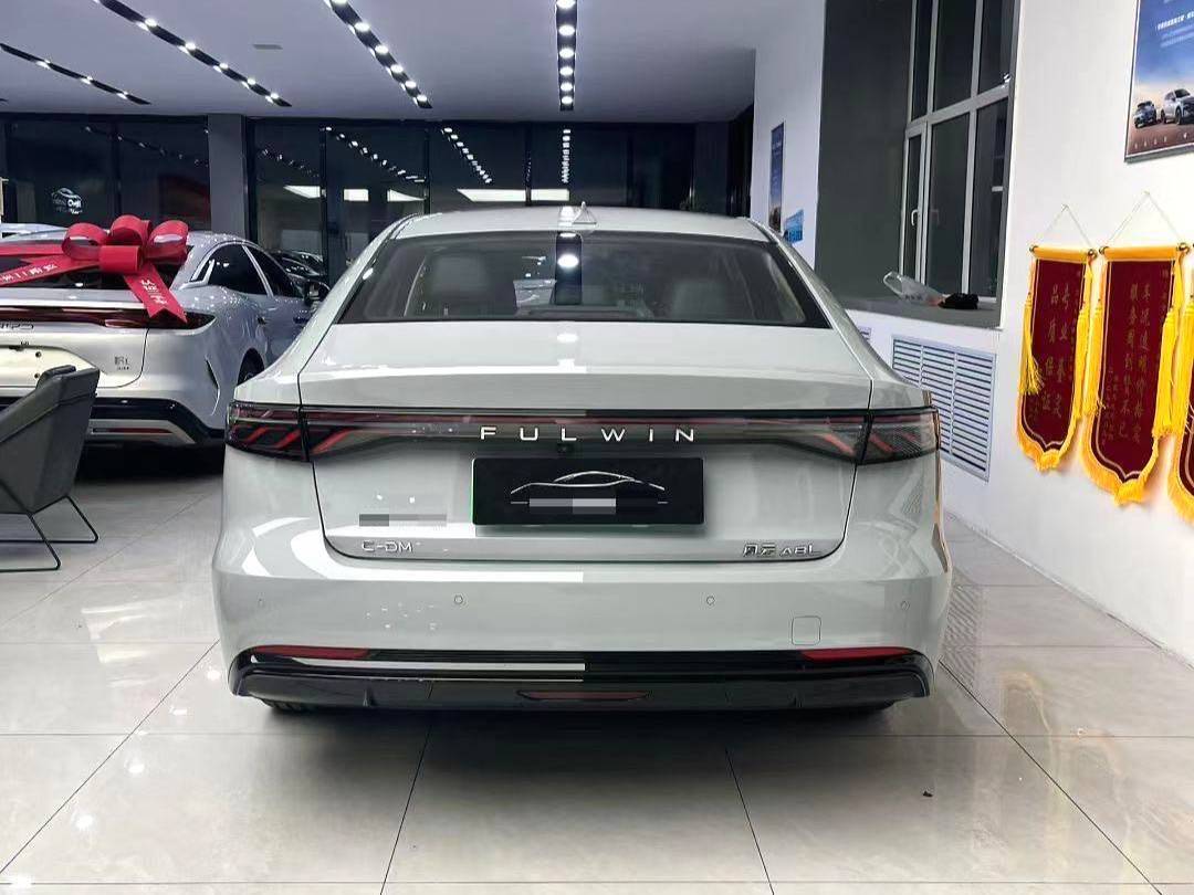 FULWIN 2025 A8L 1.5TGDI 145km Luxury Automatic Transmission