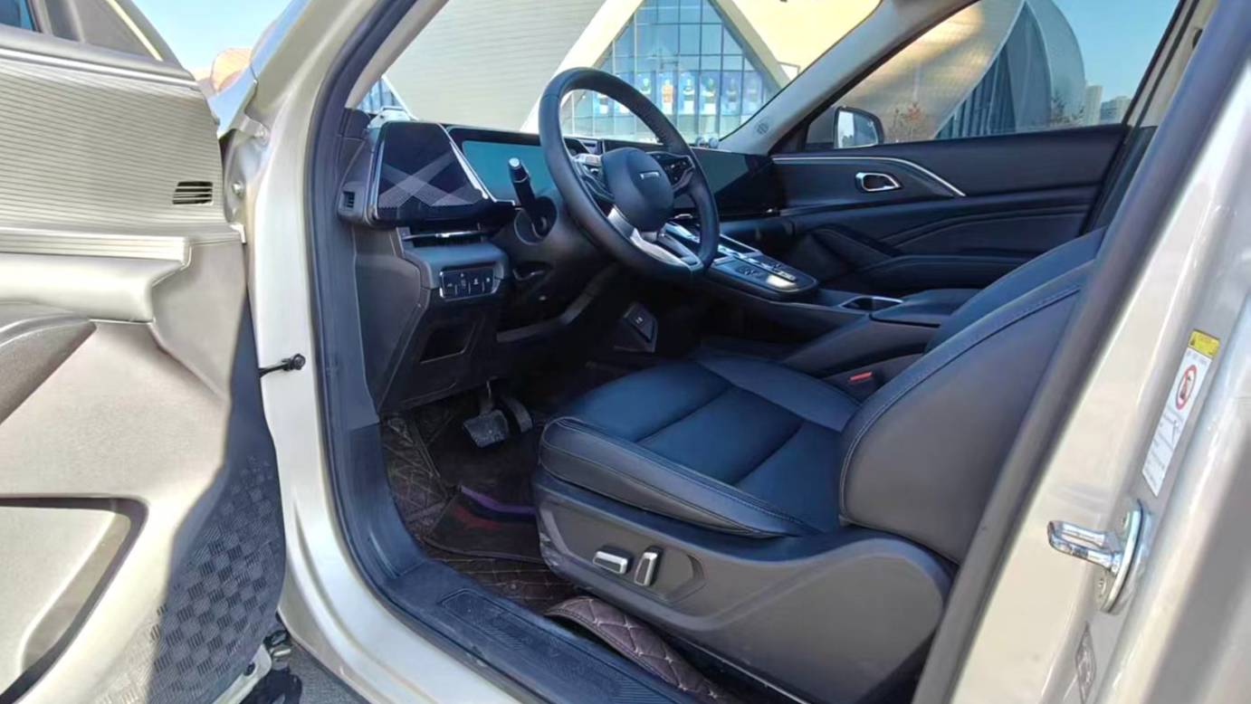 HAVAL 2023  XIAOLONG MAX 1.5 Hi4 105 Navigation Edition Automatic Transmission