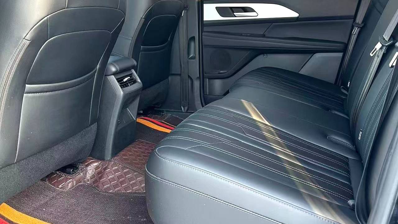 HAVAL  2025 H5 2.0T four-wheel drive diesel LinkedIn version automatic transmission