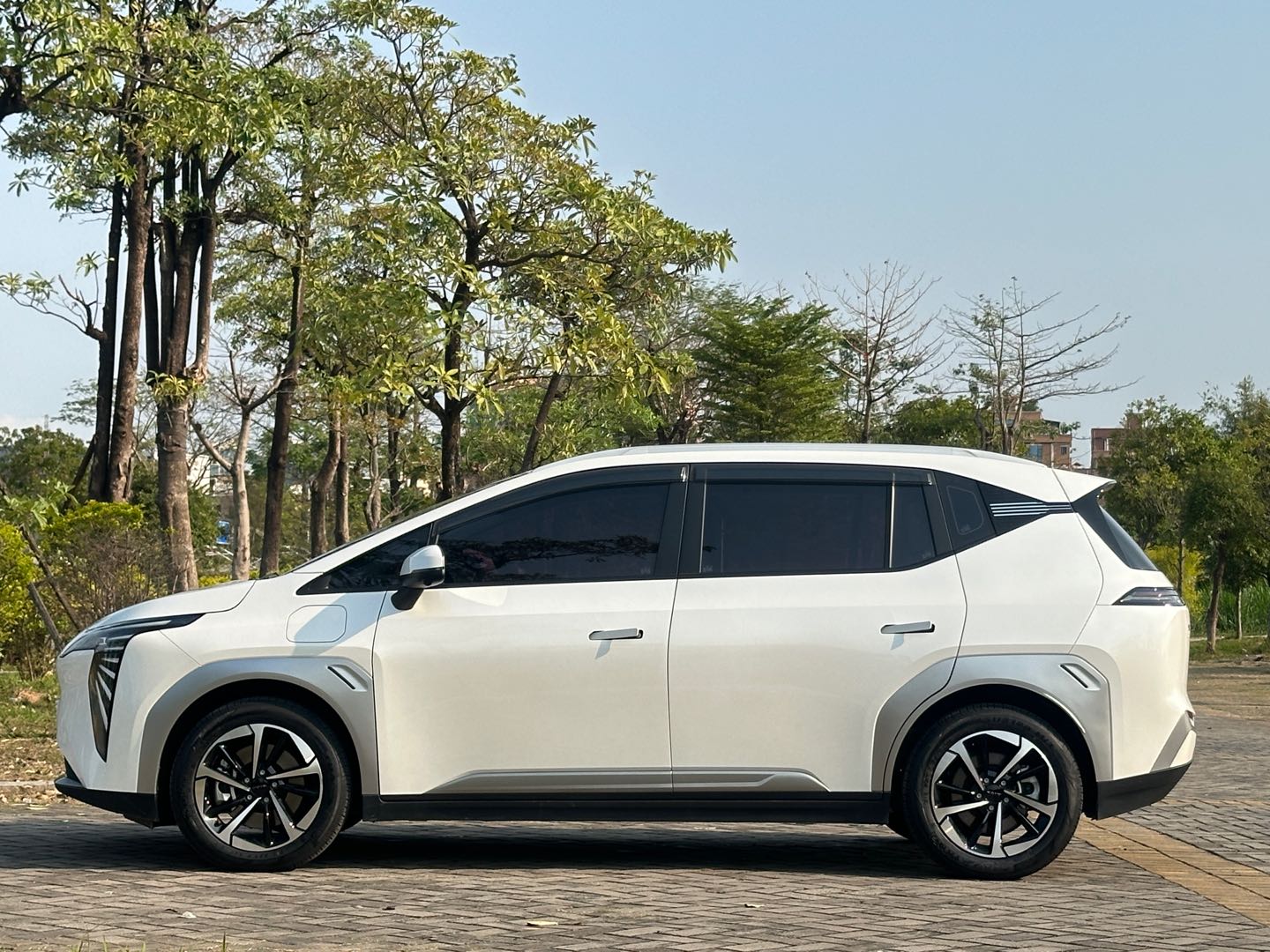 AION 2025 AION Y 70 Joyful Technology Edition