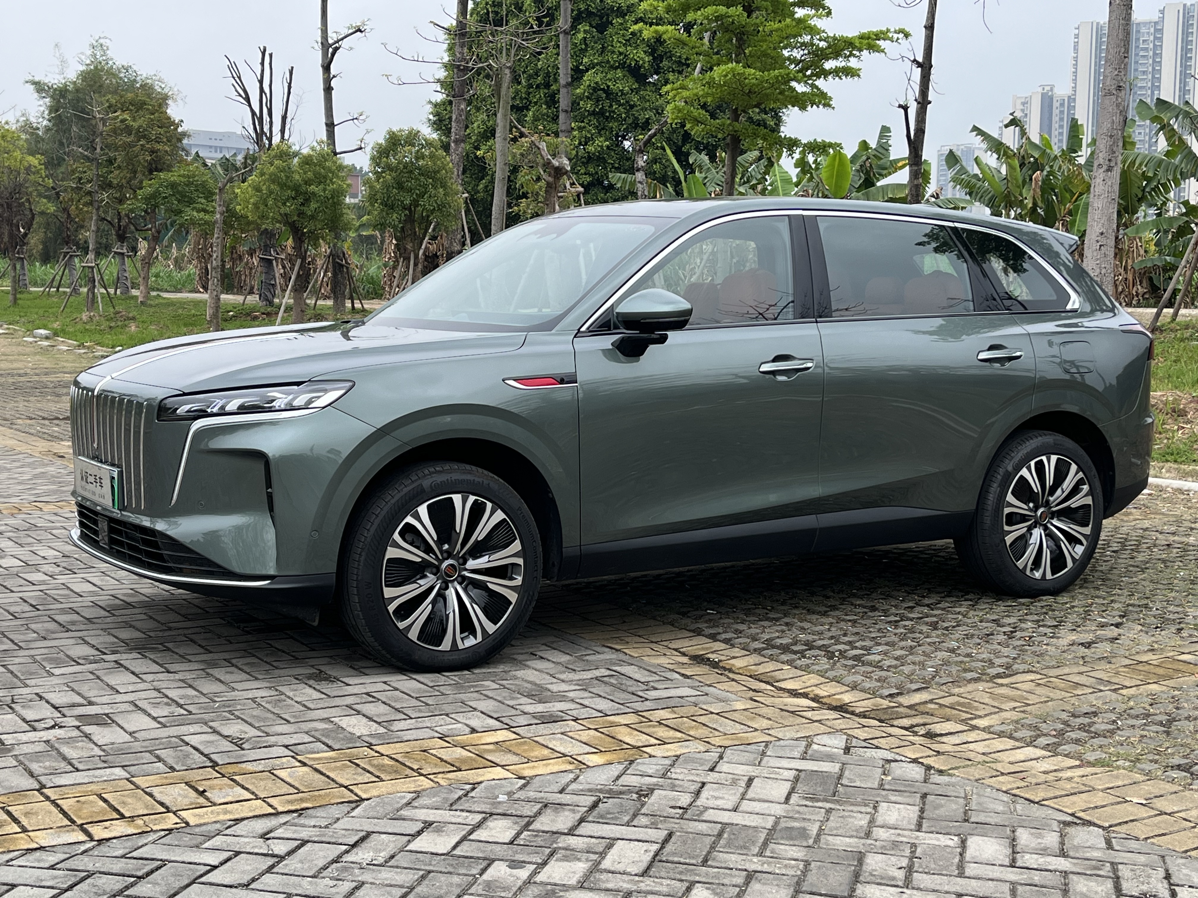 Hong Qi 2026 HS6 PHEV 220 Four-Wheel Drive Intelligent Hybrid Edition