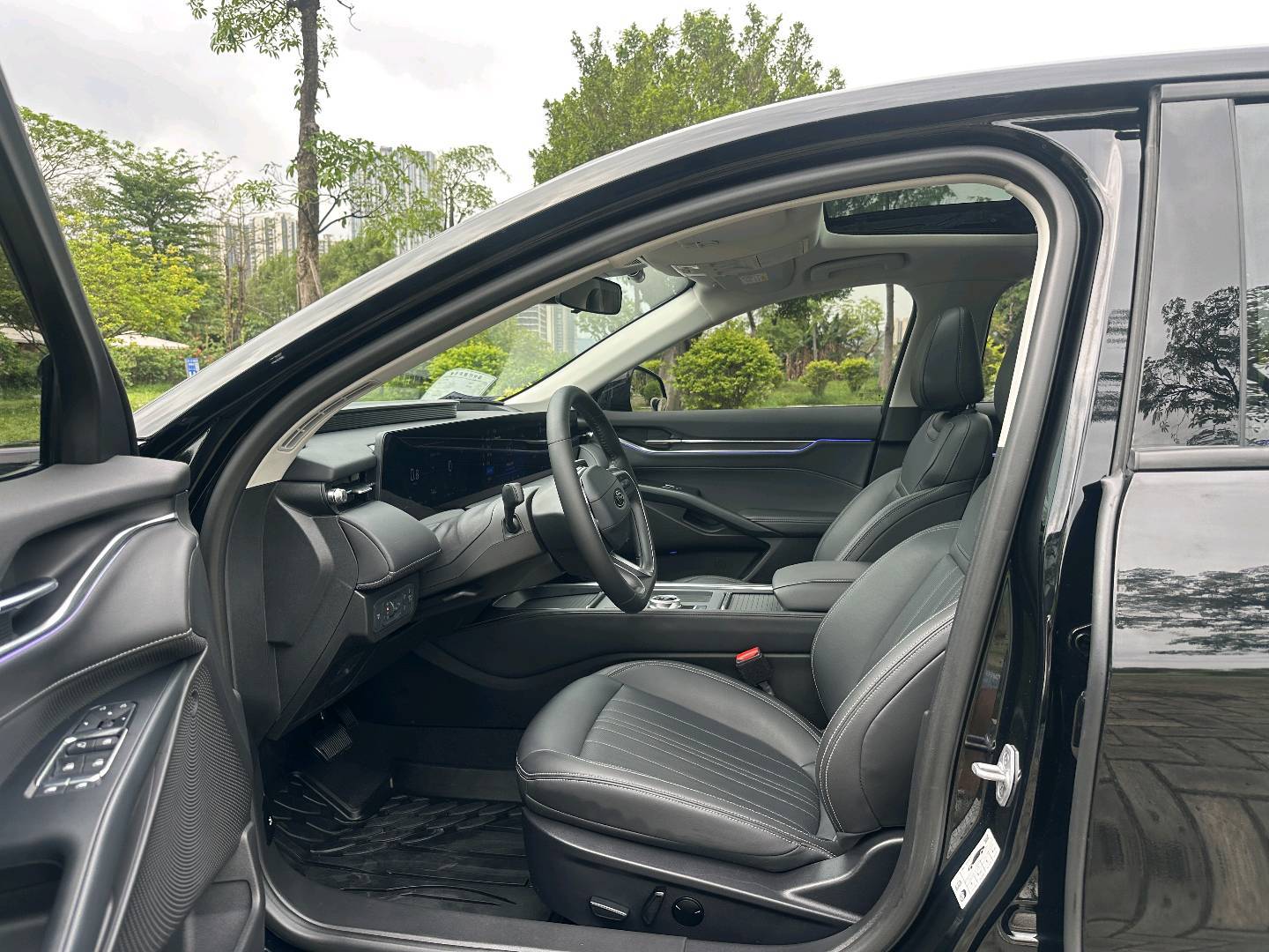 Ford 2025 Mondeo‌ 2.0 PHEV Intelligent Control Flagship National VI