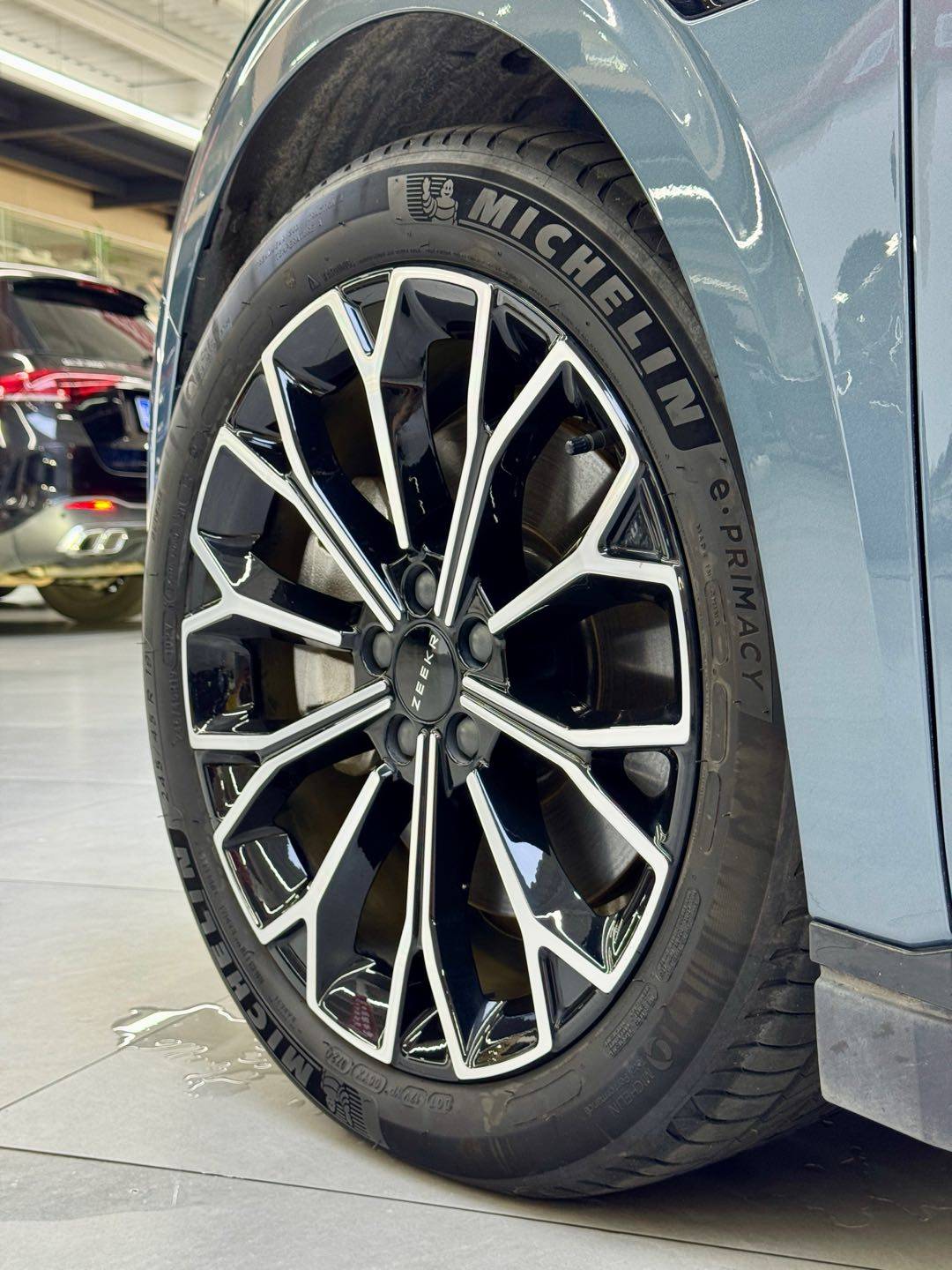 ZEEKR 2024 007 Rear wheel drive enhanced version 75kWh