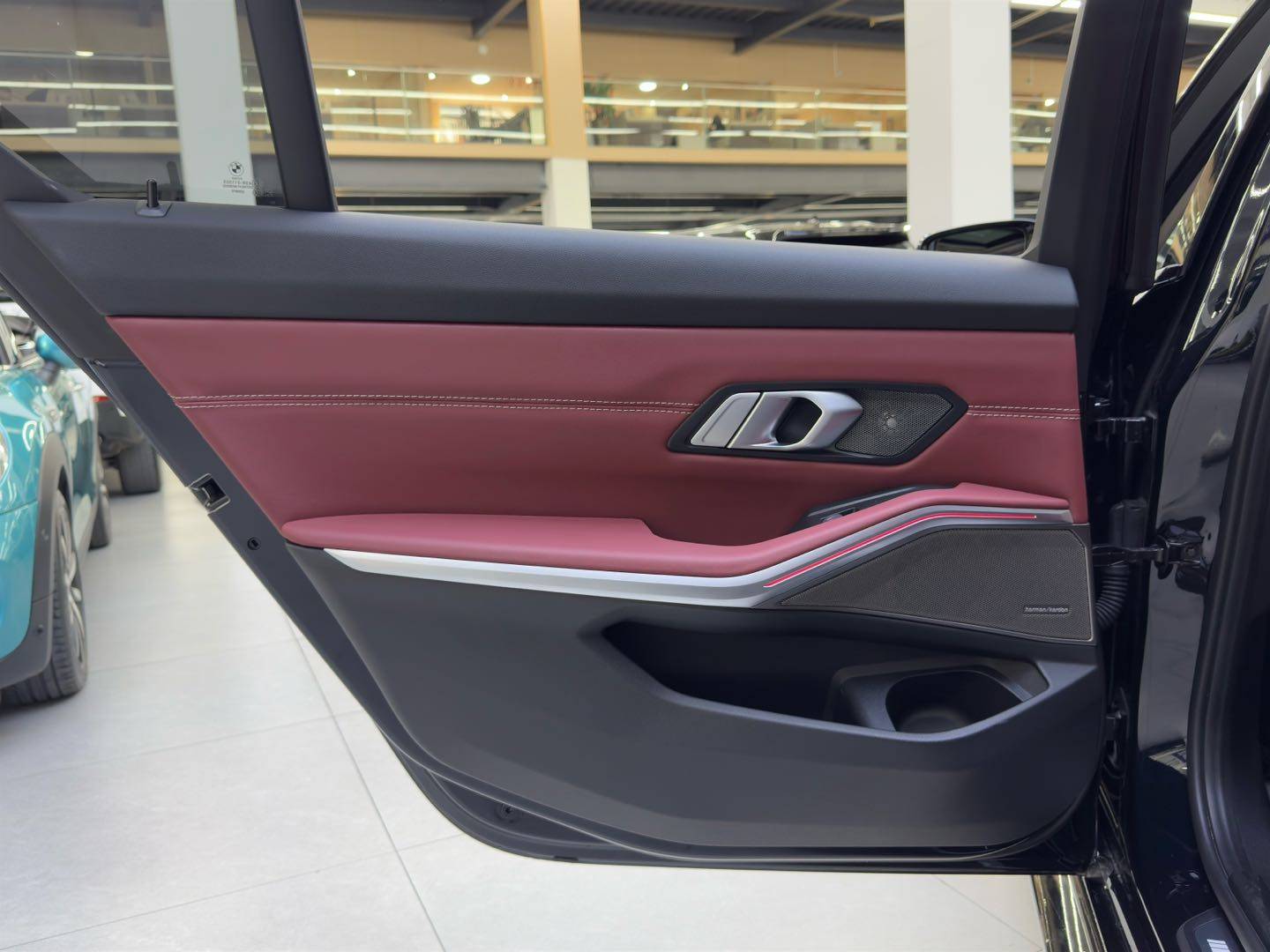 مستعمل BMW 2024 3 Series 325Li M Sports Night Set