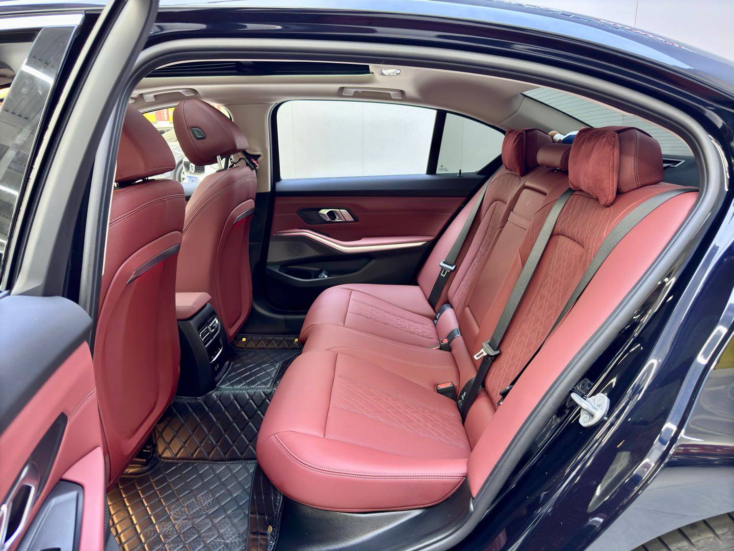 BMW 2025 3 Series 325Li xDrive M Sport Package
