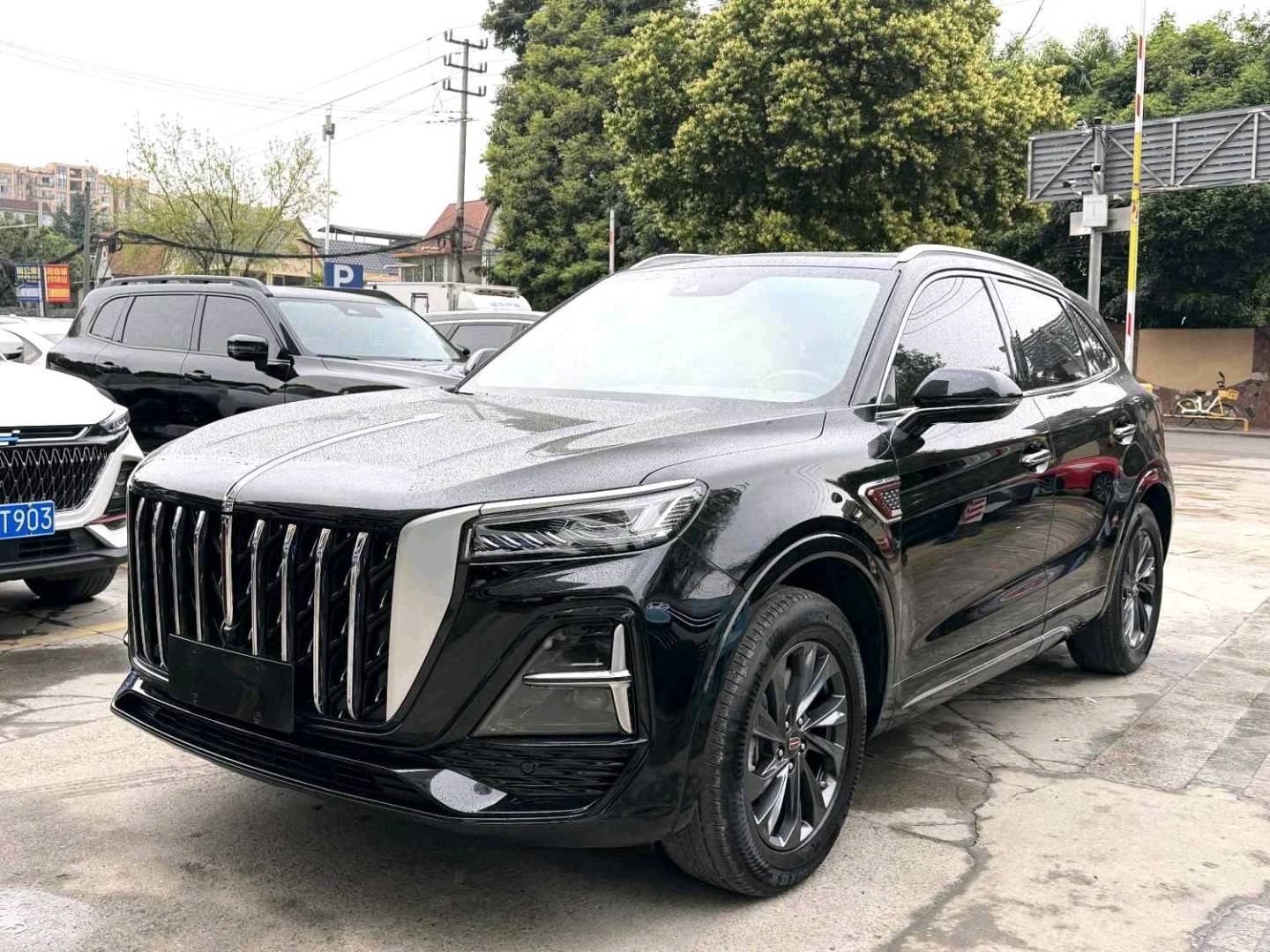Hong Qi 2023 HS5 Upgraded 2.0T Zhilian Flag Enjoyment Edition سيارة مستعملة