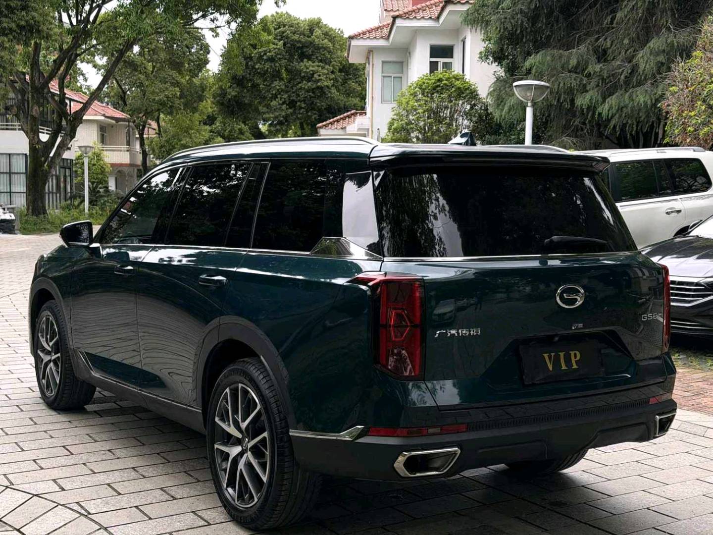 مستعمل GAC 2022 GS8 320T 4WD GL (Seven seats)