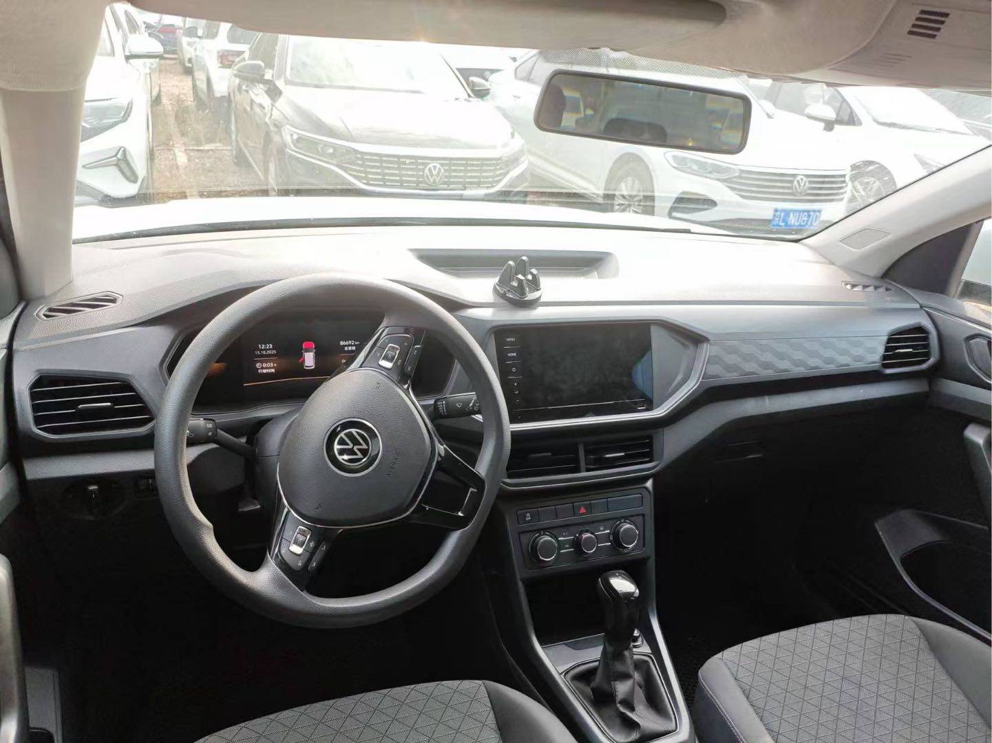 مستعمل Volkswagen 2023 T-Cross Upgraded 1.5L Automatic Fashion Edition