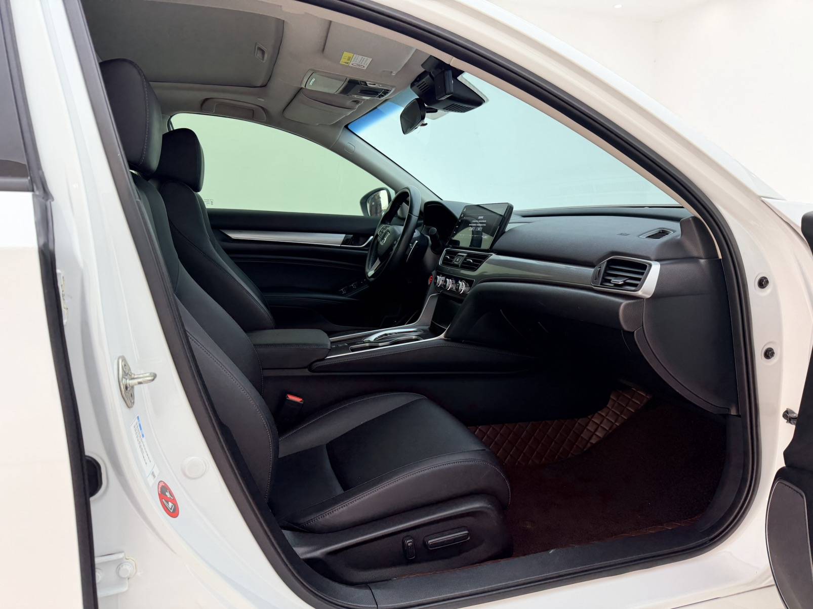 مستعمل HONDA 2022 ACCORD Hybrid 2.0L Sharp Collar Edition