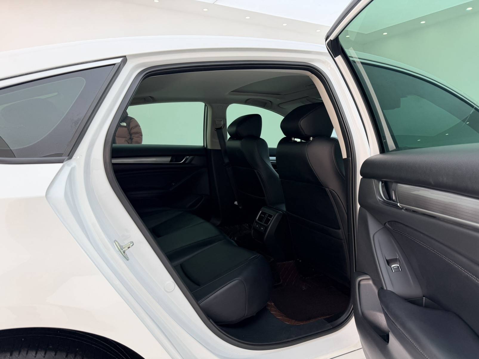 مستعمل HONDA 2022 ACCORD Hybrid 2.0L Sharp Collar Edition
