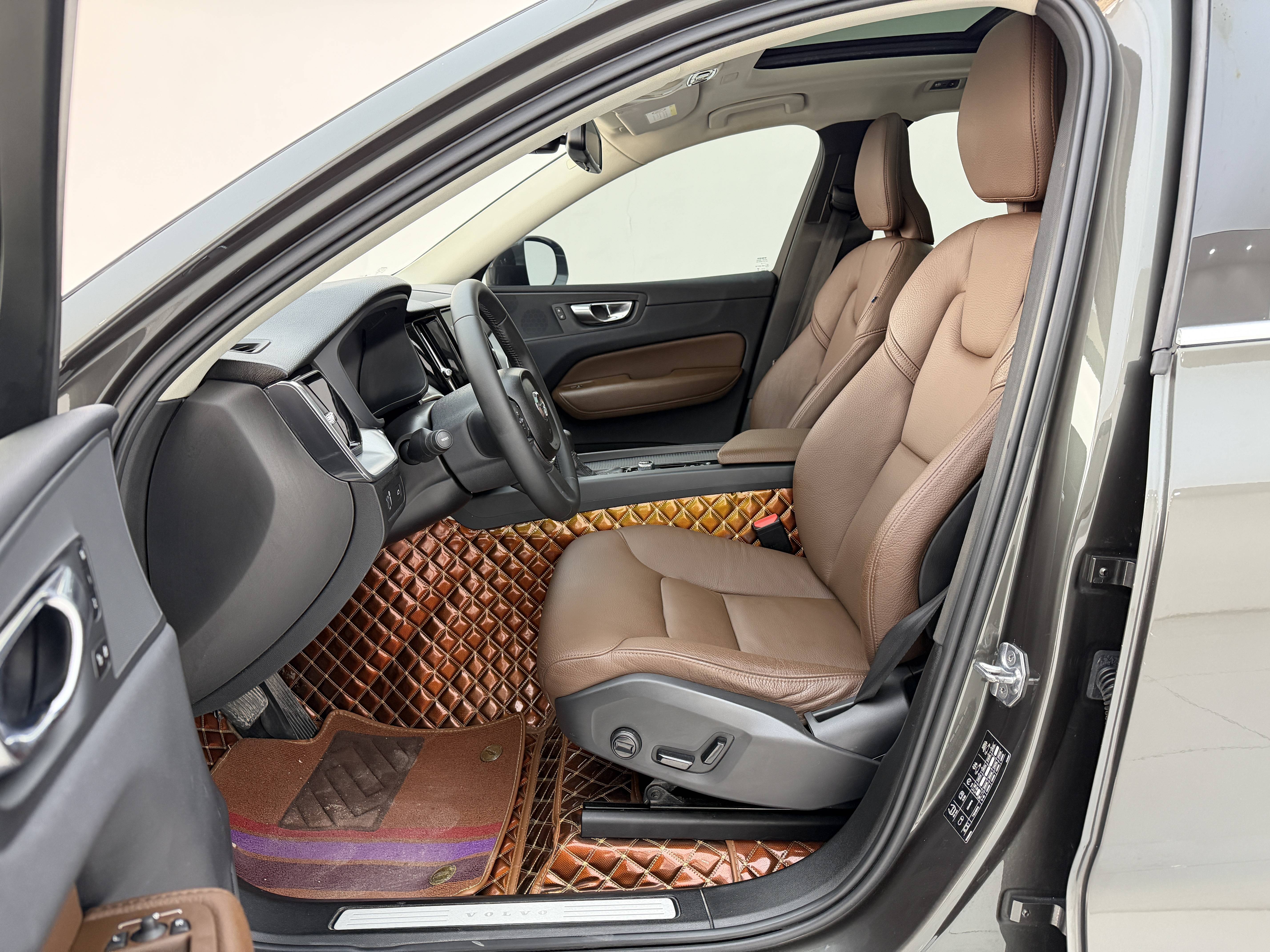مستعمل VOLVO China 2019 XC60 T5 AWD Smart Remote Edition